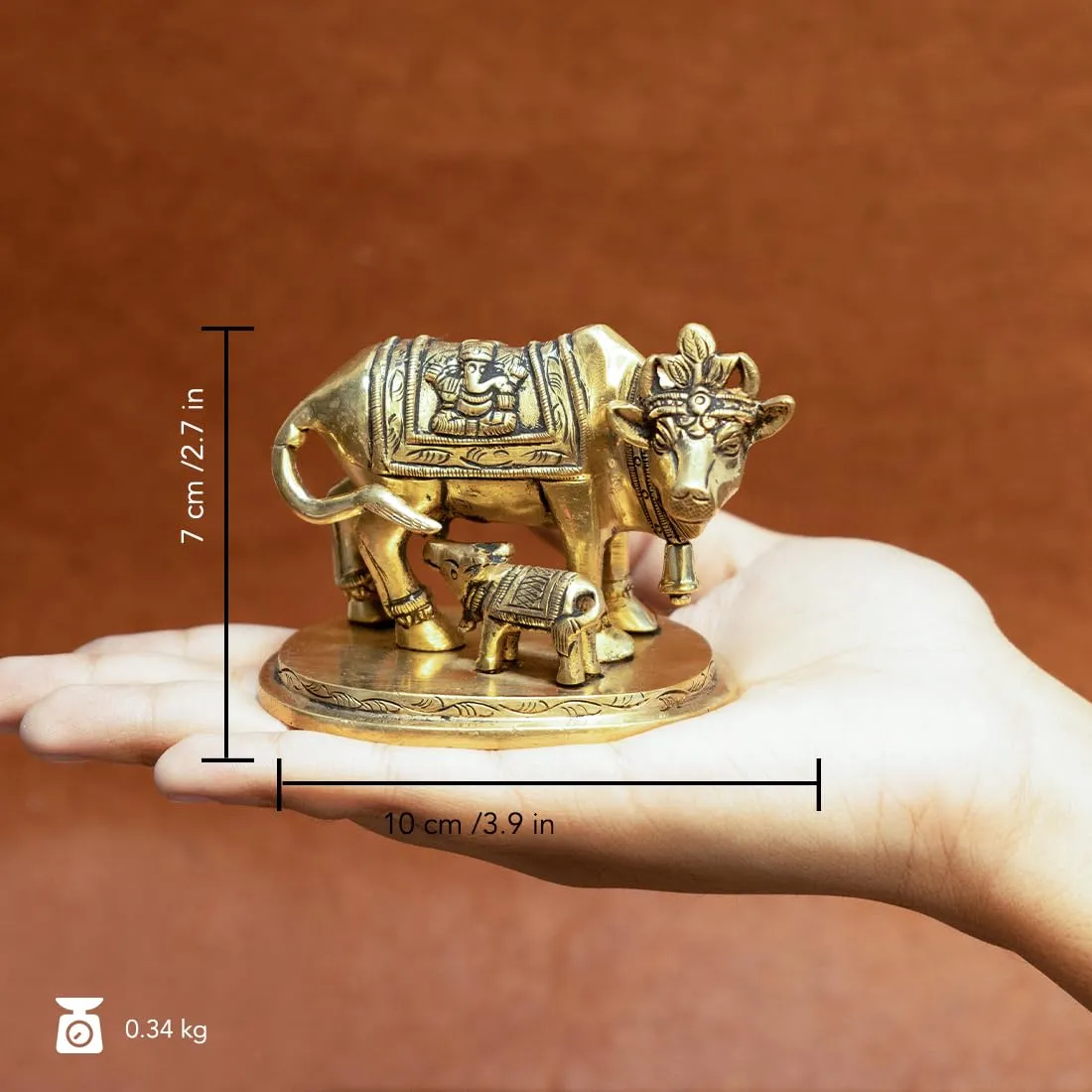 Ekhasa 100% Brass Kamdhenu Cow with Calf Vastu Idol in Luxury Red Velvet Box God Idols for Gifting | Best Wedding Gifts for Marriage Couple, Gifts for Couples, Housewarming Or Shop Opening Ceremony