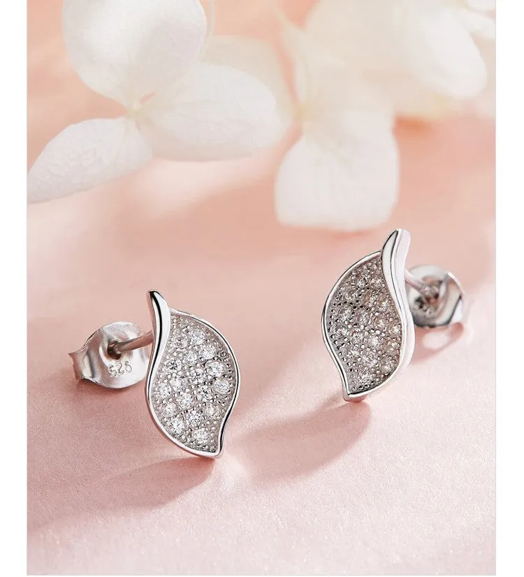 Sterling silver cute little leaf earring